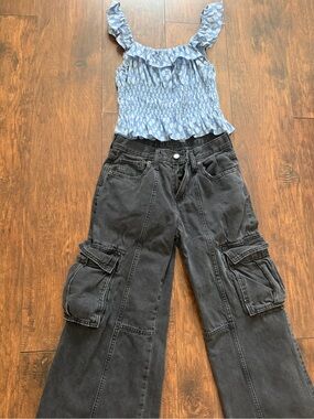 Bundle-Top (xs) in women and bottom size 16 in girls